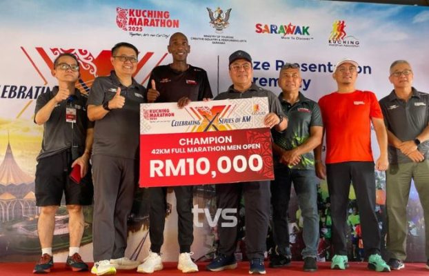Lebih 14,000 pelari sertai Kuching Marathon 2025