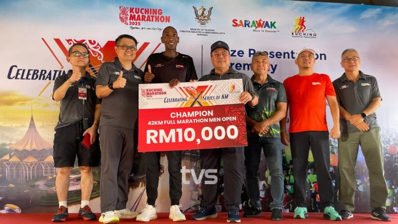 Lebih 14,000 pelari sertai Kuching Marathon 2025